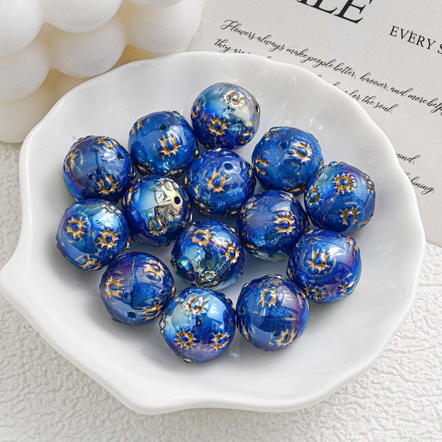 Round patterned beads with straight holes, 1.5 carat gold feather jewelry DIY materials for mobile phone chains, key chains, and car hanging