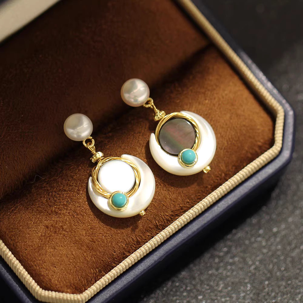 French style fashion pearl earrings with a high-end feel.