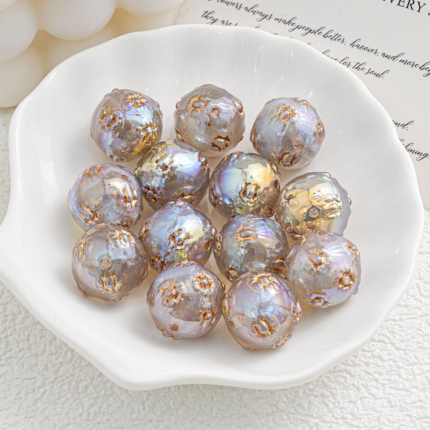 Round patterned beads with straight holes, 1.5 carat gold feather jewelry DIY materials for mobile phone chains, key chains, and car hanging