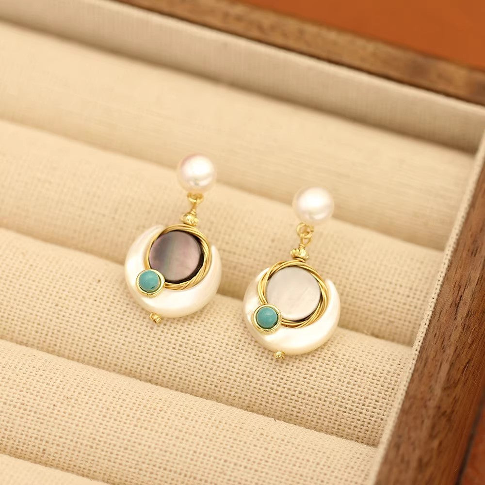 French style fashion pearl earrings with a high-end feel.