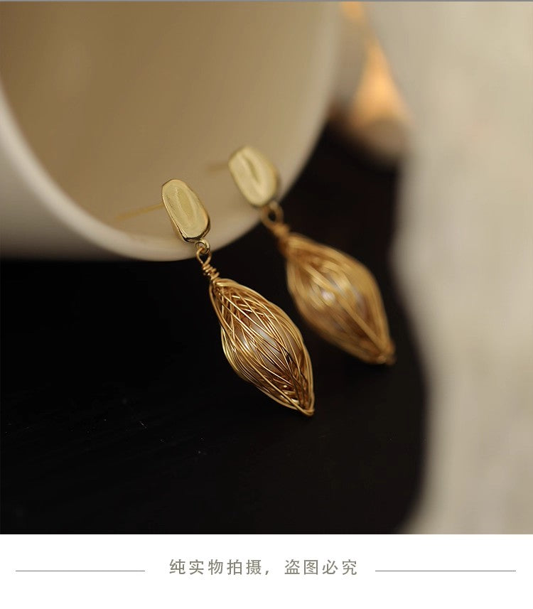 Natural freshwater pearl pendant earrings