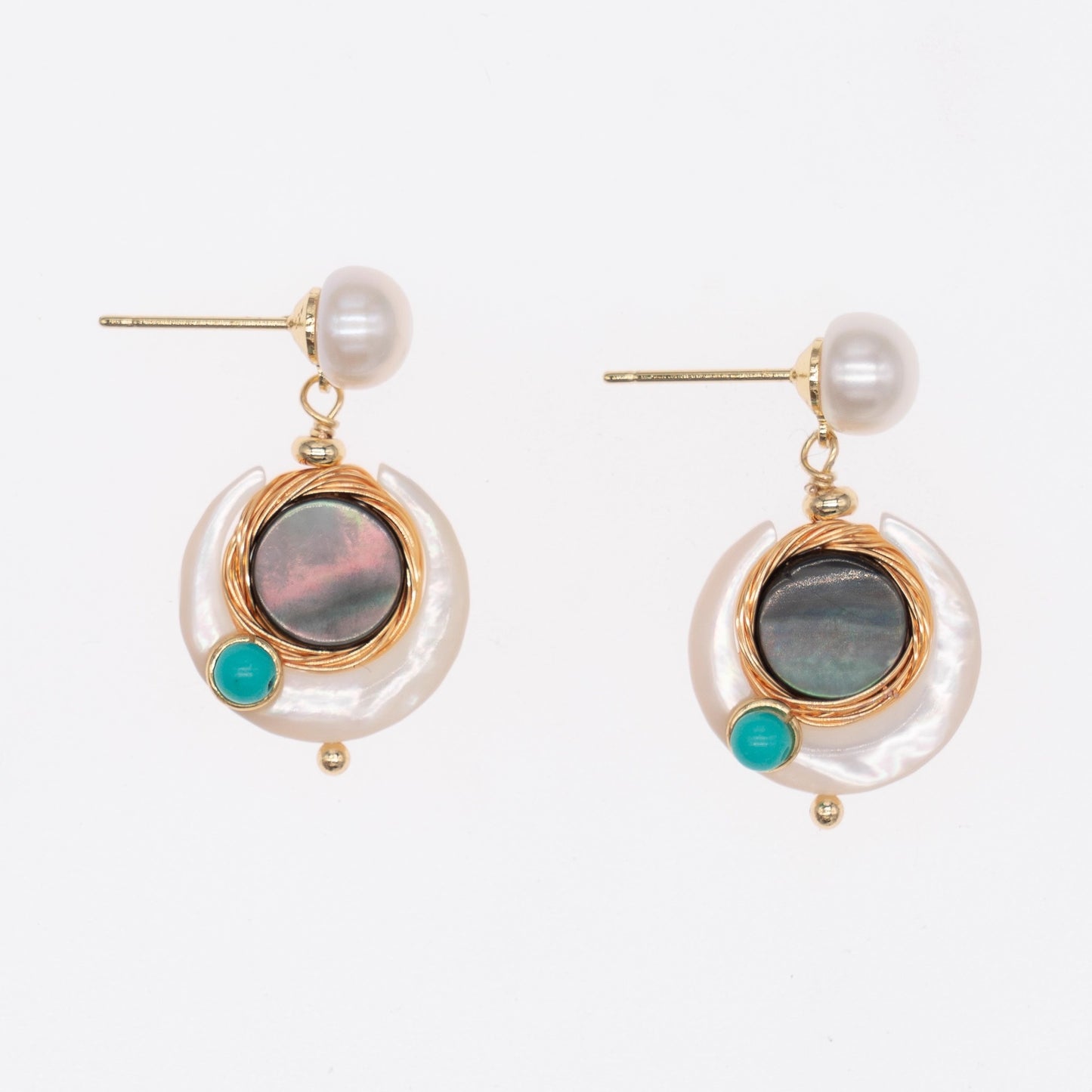 French style fashion pearl earrings with a high-end feel.